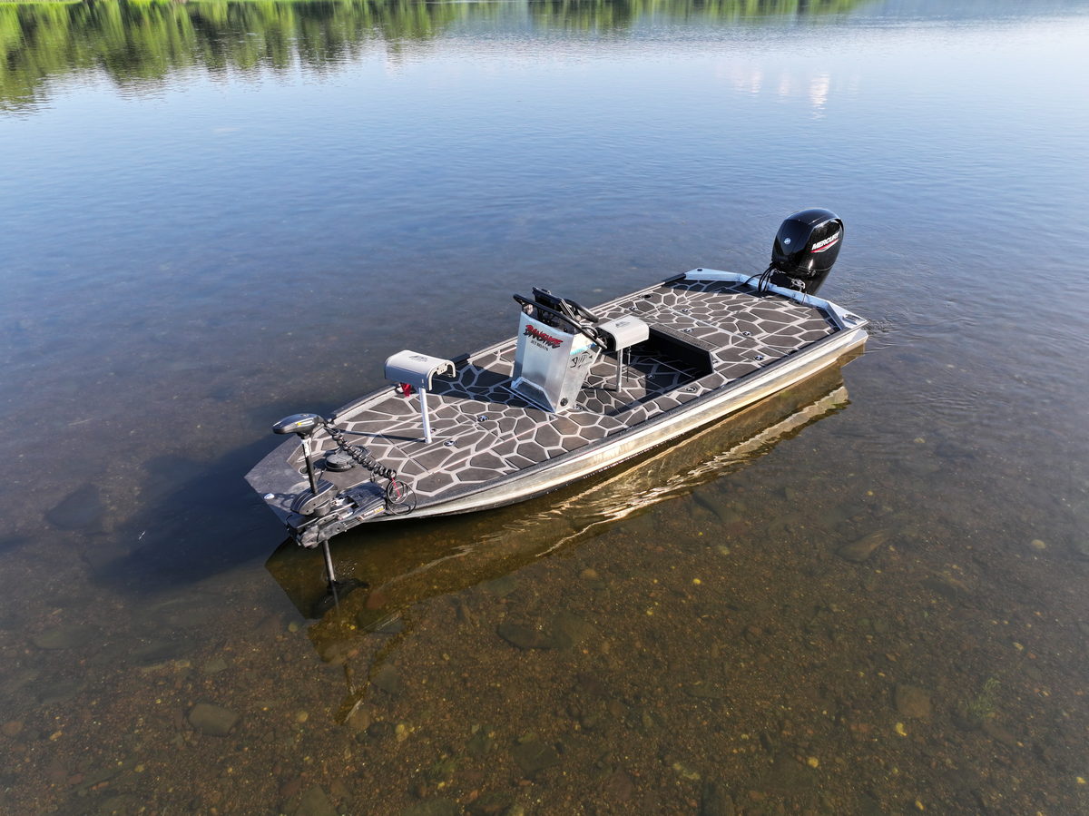 Overhead view of the SR 60 hull and deck