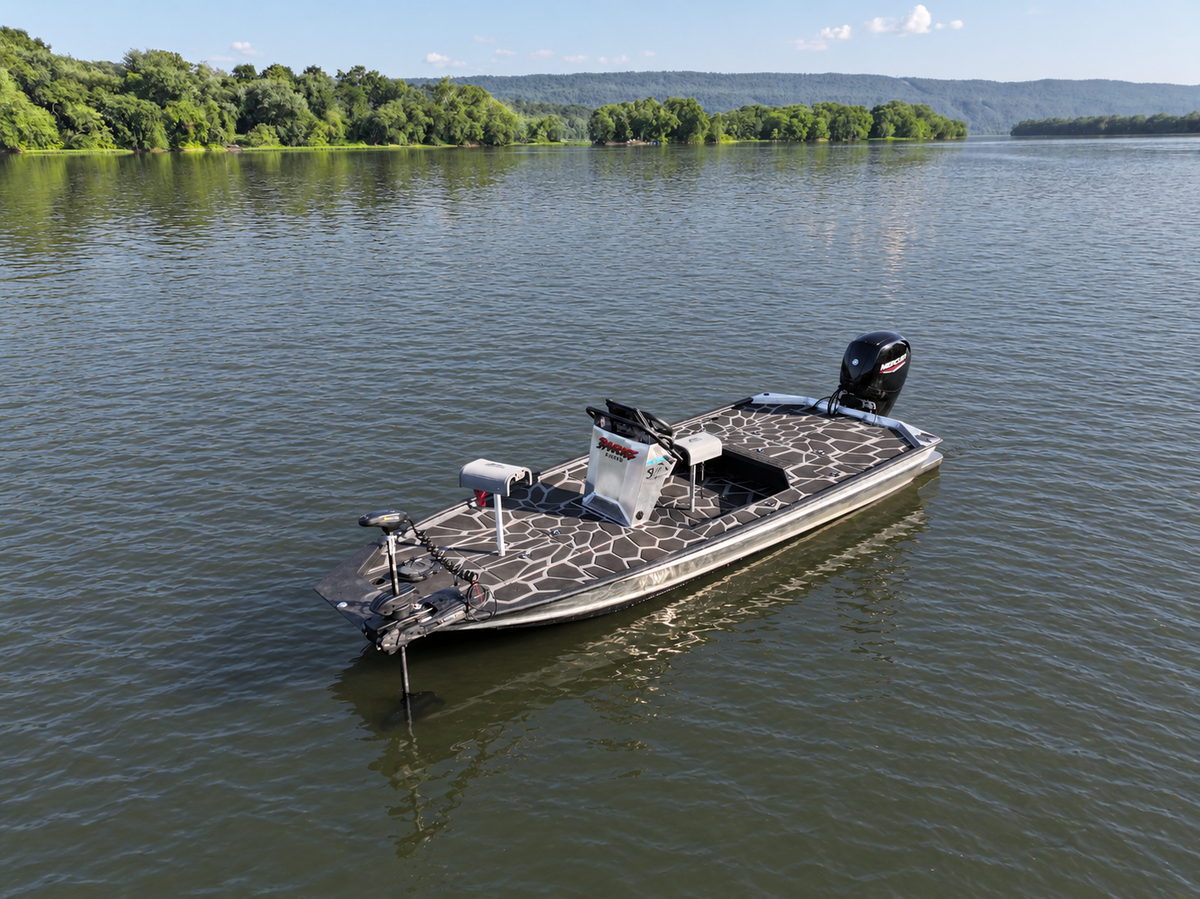 The SR 60 Outboard Jet, an aluminum hull with an outboard jet, on the Susquehanna River
